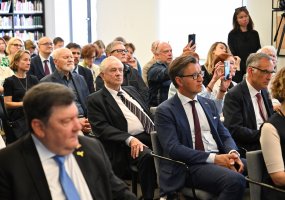 Pristatyta profesoriaus Sauliaus Sužiedėlio knyga - 12