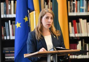 Pristatyta profesoriaus Sauliaus Sužiedėlio knyga - 5