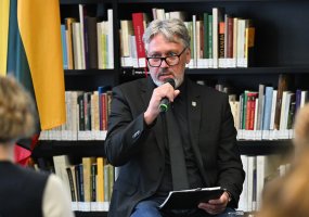Pristatyta profesoriaus Sauliaus Sužiedėlio knyga - 16